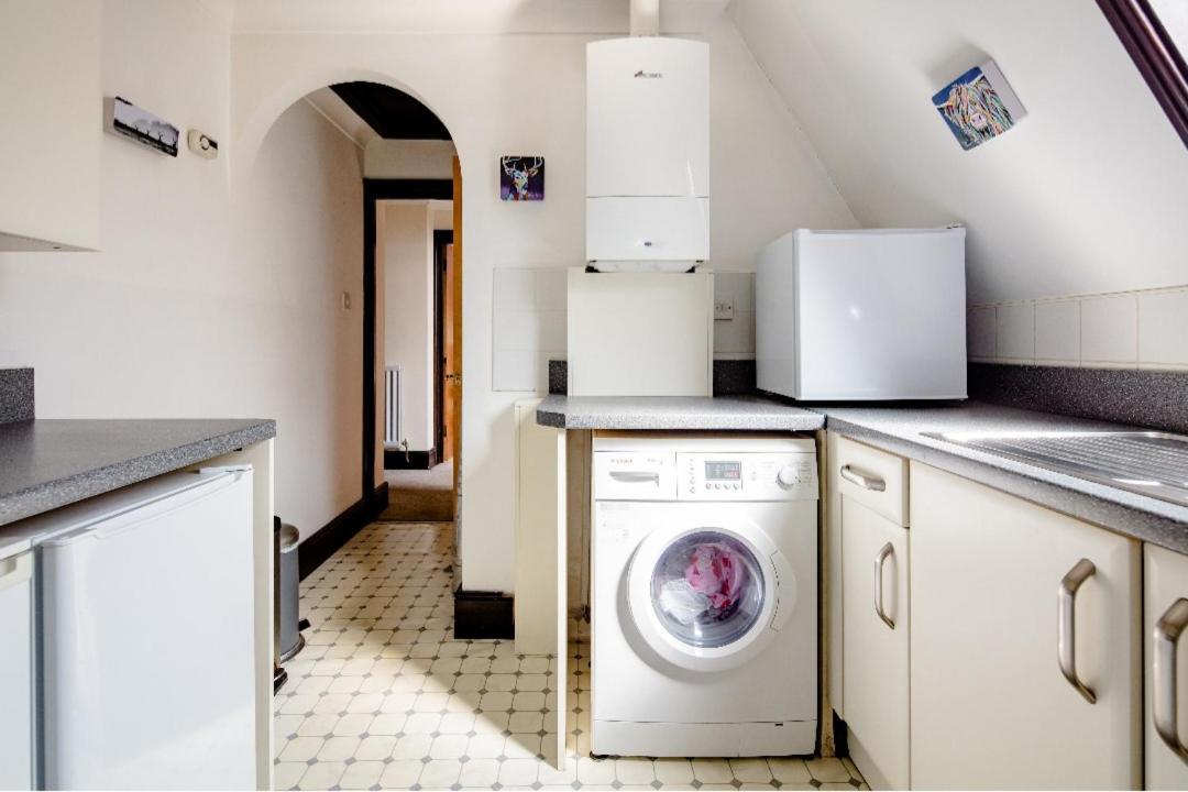Spacious Room 2 Mins From Station Londra Exterior foto